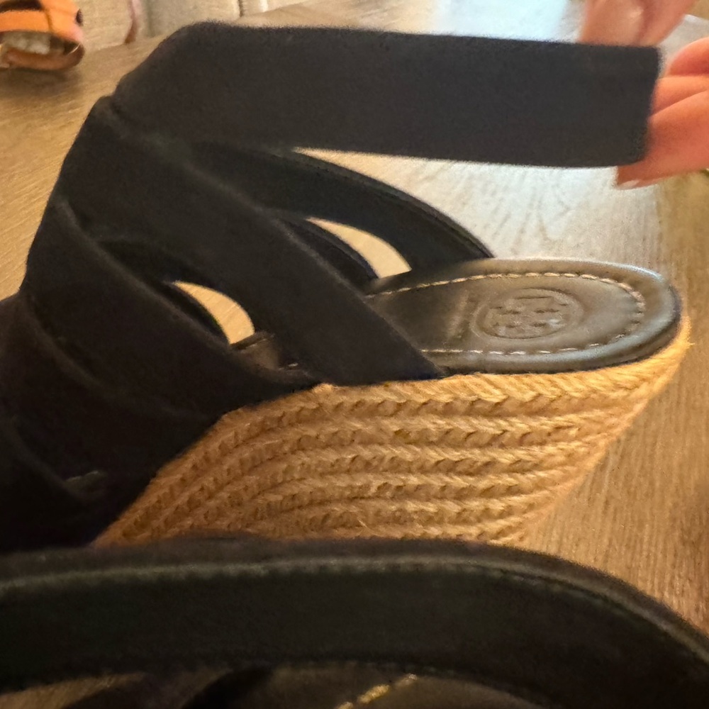 Women's Black Wedge Sandals